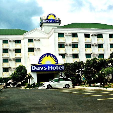 Days Hotel By Wyndham Batangas Exterior photo