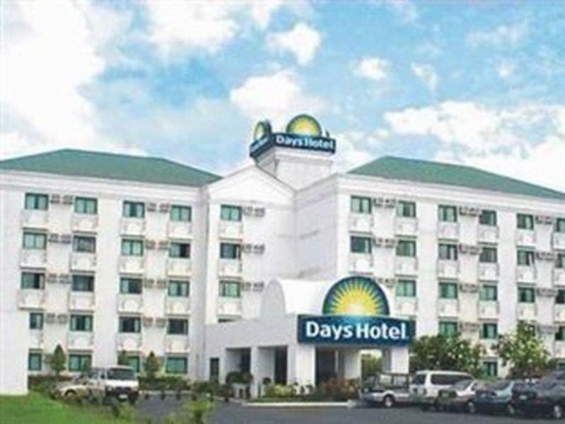 Days Hotel By Wyndham Batangas Exterior photo