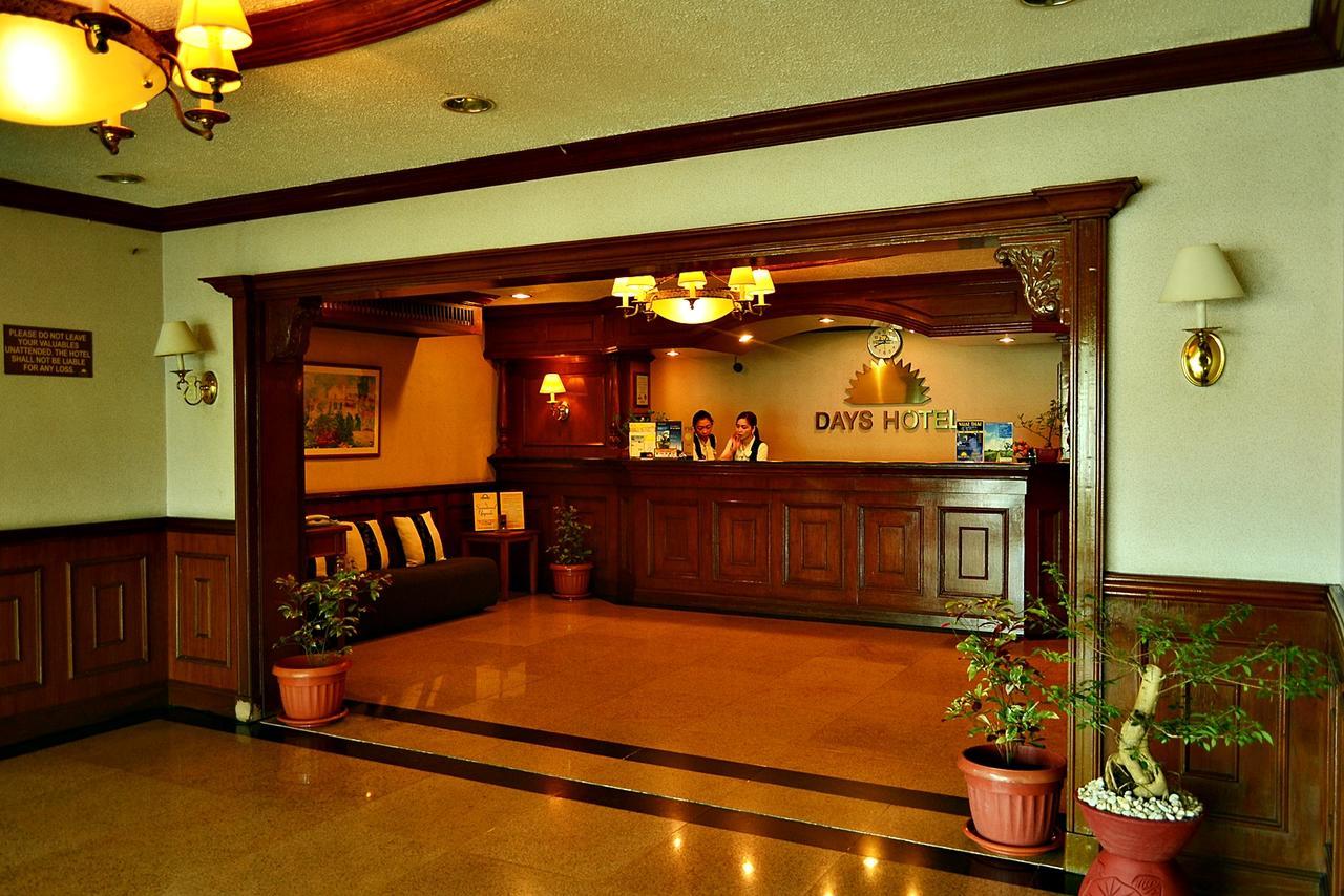 Days Hotel By Wyndham Batangas Exterior photo